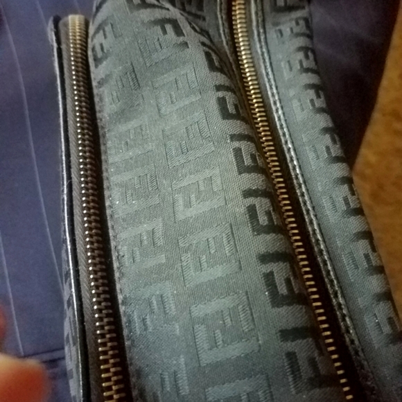 Fendi; "Chef" Bag, Mint Condition, Classic Baguette - Picture 8 of 12